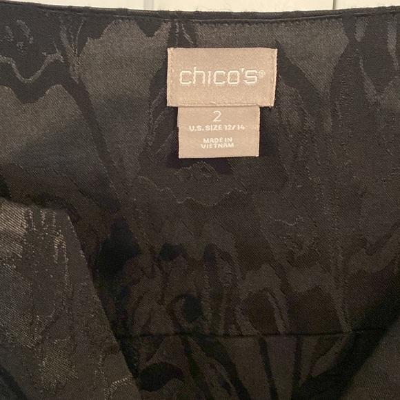 Chicos Size 2 Black Floral Long Sleeve Top - Size 2 - New w/Tags - Picture 3 of 16